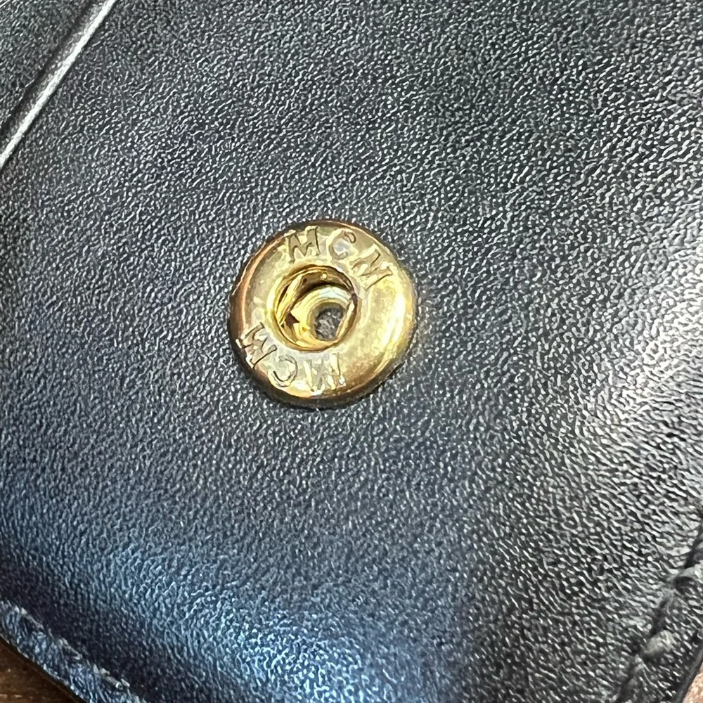 Authentic MCM Cognac 6-Keyholder - EUC - Picture 5 of 9